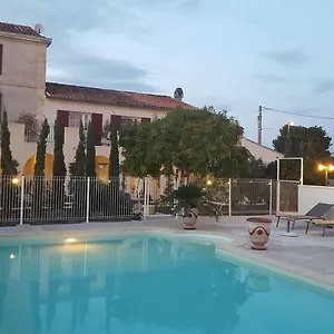 https://hotel-le-mas-saint-joseph.fr-provencehotel.com